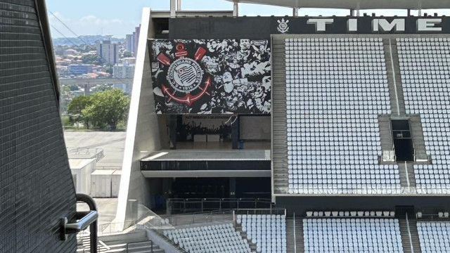Corinthians amplia reformulação do elenco com 10 reforços