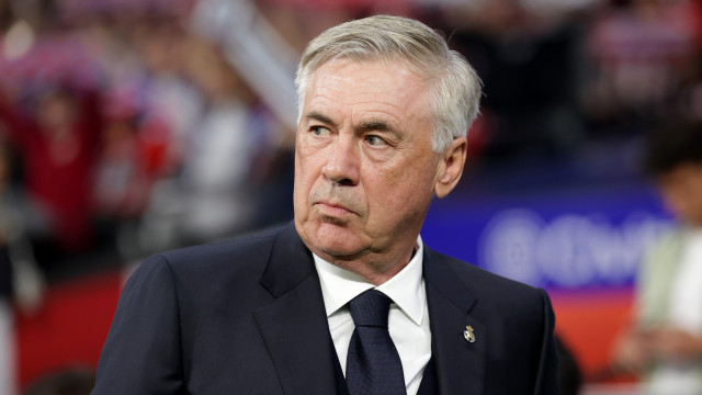 Ancelotti exalta ‘humildade’ de Vini Jr por troca de posição com Rodrygo
