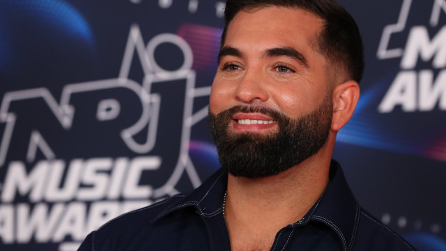 Cantor Kendji Girac sofre acidente doméstico e o estado dele é grave