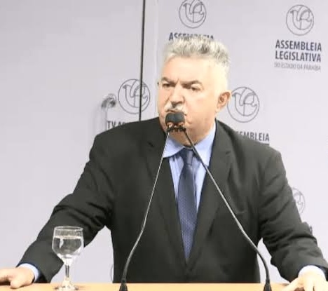 “Deputado fake”, disse João Gonçalves ao rebater acusações de Walter Virgulino sobre voto contra os interesses policiais militares