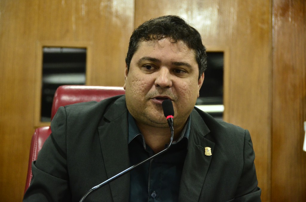 Renato Martins entra na justiça para pleitear vaga de Professor Gabriel na CMJP
