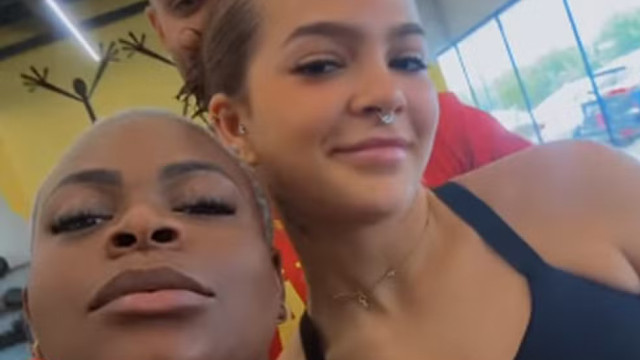 Jojo Todynho e Mel Maia malham juntas e Jojo celebra 53kg a menos