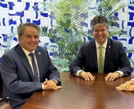 Senador Efraim indicará o vice de Ruy Carneiro na corrida para a Prefeitura de João Pessoa
