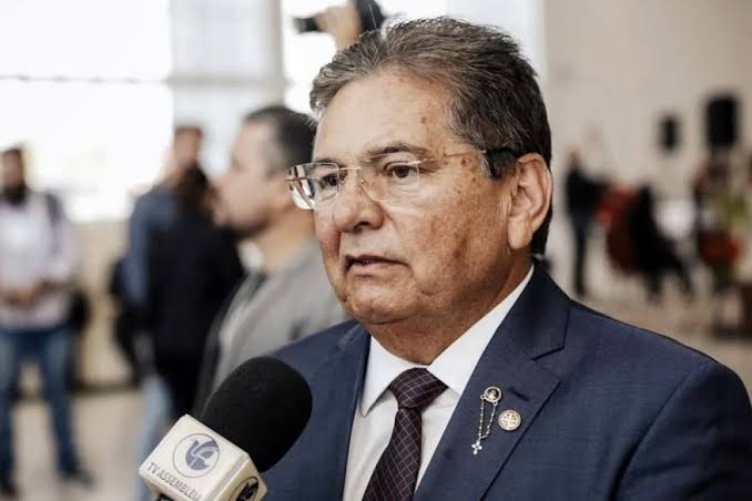 Adriano Galdino compara indecisão de Romero em CG com uma “novela mexicana”
