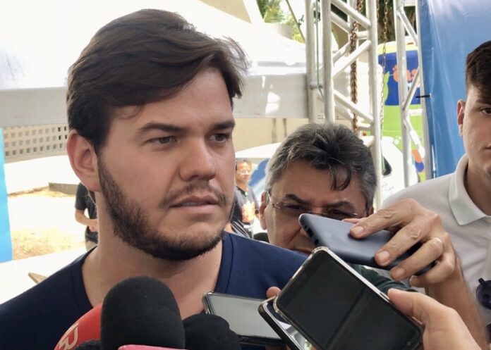 Bruno Cunha Lima expressa pesar pela morte de Biliu e decreta luto oficial de três dias no município