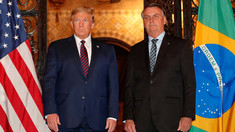 Bolsonaro expressa solidariedade a Trump após atentado nos EUA