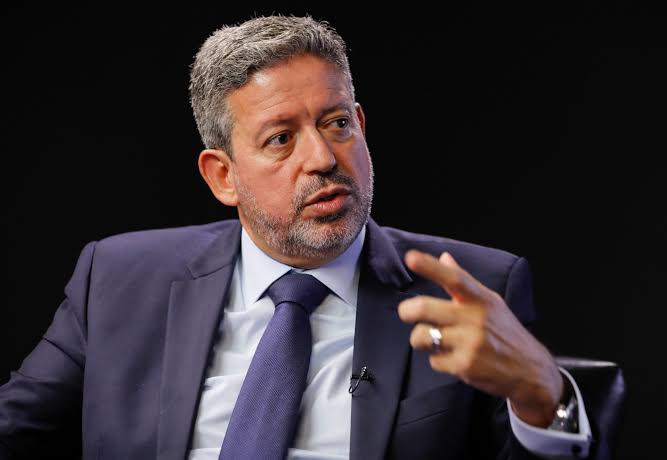Arthur Lira aconselhou Romero a manter mandato na Câmara Federal