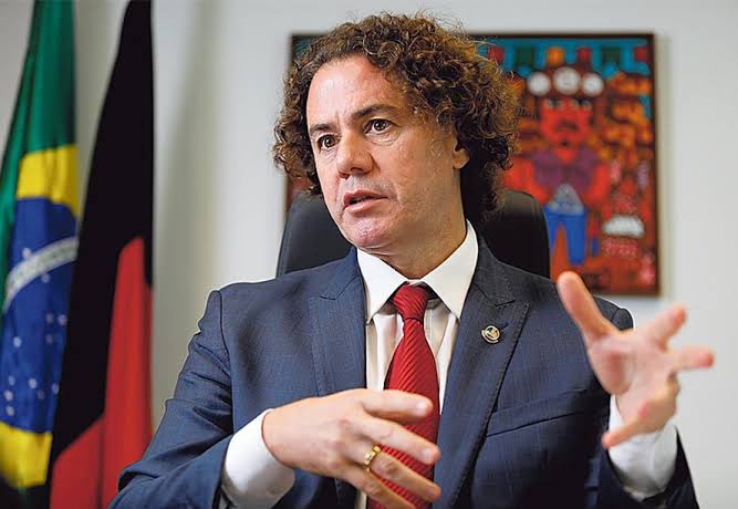 Veneziano garante que o MDB não influenciará na escolha do vice de Bruno em CG e assegura que Romero faça a indicação