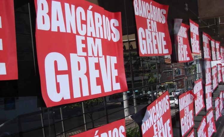 Bancários da Paraíba prometem greve e agências devem fechar a partir de terça-feira (27)