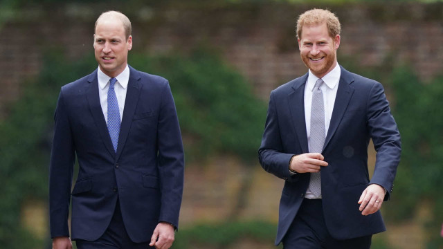 Porque é que Harry pode deixar a barba crescer e William não?