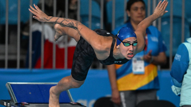 Nadadora expulsa das Olimpíadas manterá Bolsa Atleta, diz ministério