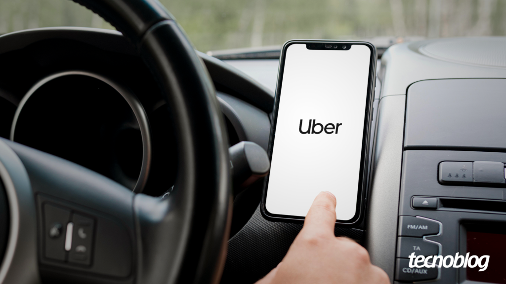 Brasileiros têm trocado ônibus por apps de transporte, mostra pesquisa
