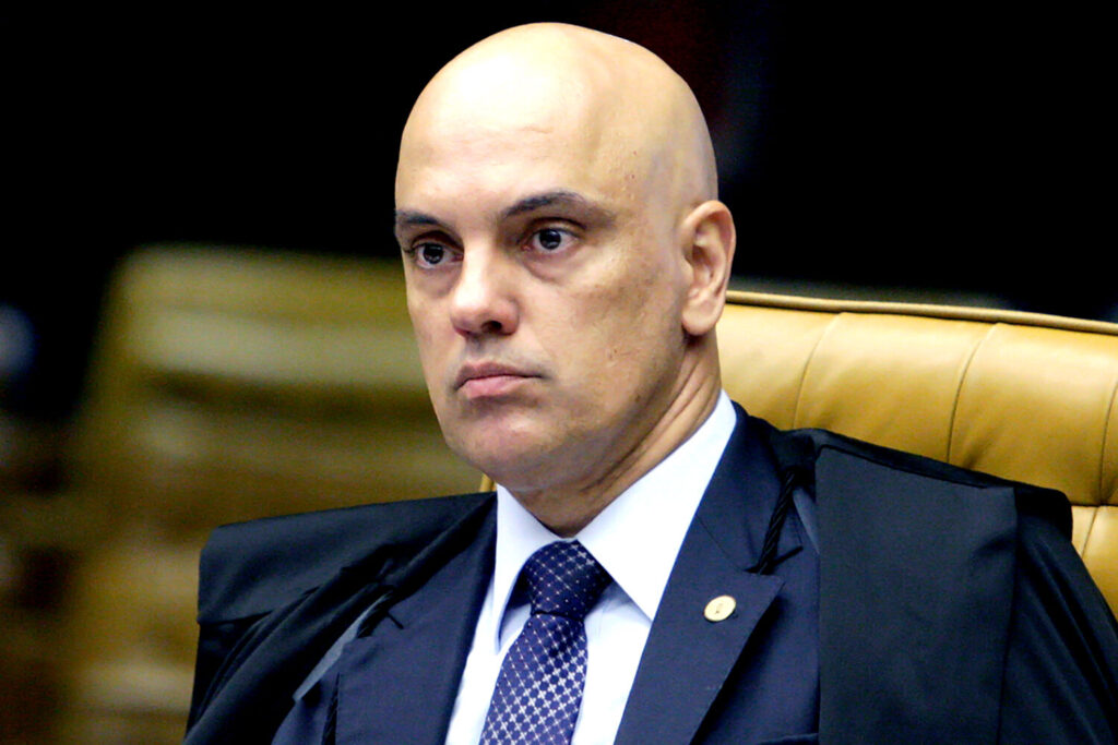 Deputados paraibanos assinam pedido de impeachment de Moraes, já entregue ao Senado