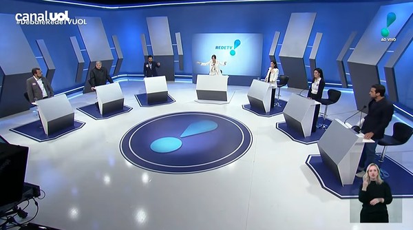 Debate entre candidatos à Prefeitura de SP tem novas brigas e gritaria após incidente de cadeirada