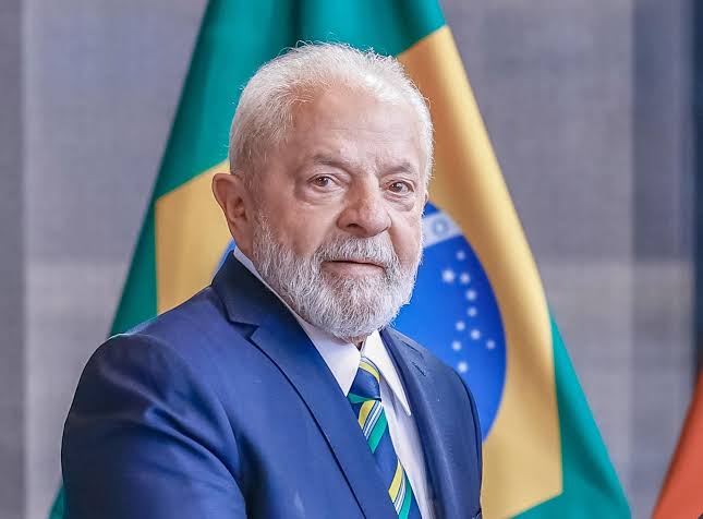 Após queda, Lula é monitorado por risco de sangramento intracraniano