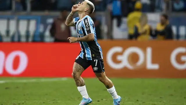 Grêmio derruba série invicta do Fortaleza e se afasta do Z-4 do Brasileirão