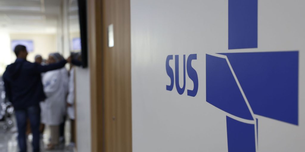 Lula sanciona MP que acelera atendimento de especialistas no SUS