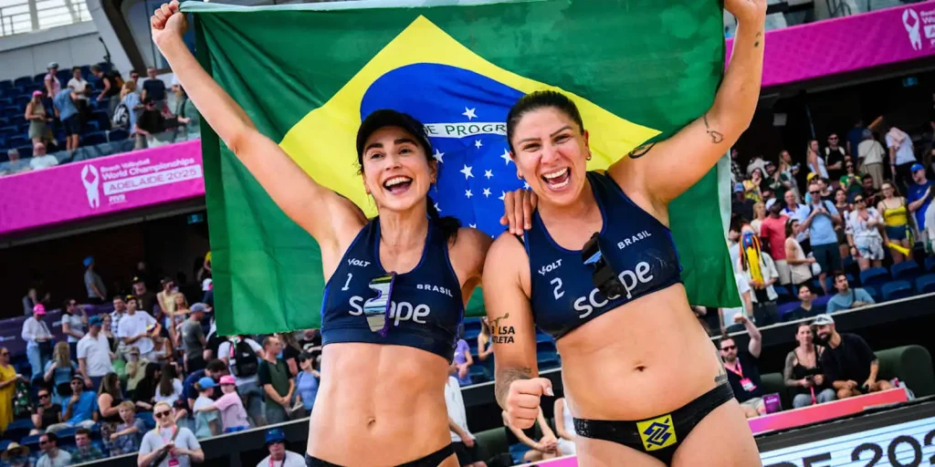 Carol Soberg e Rebecca faturam bronze no Mundial de vôlei de praia