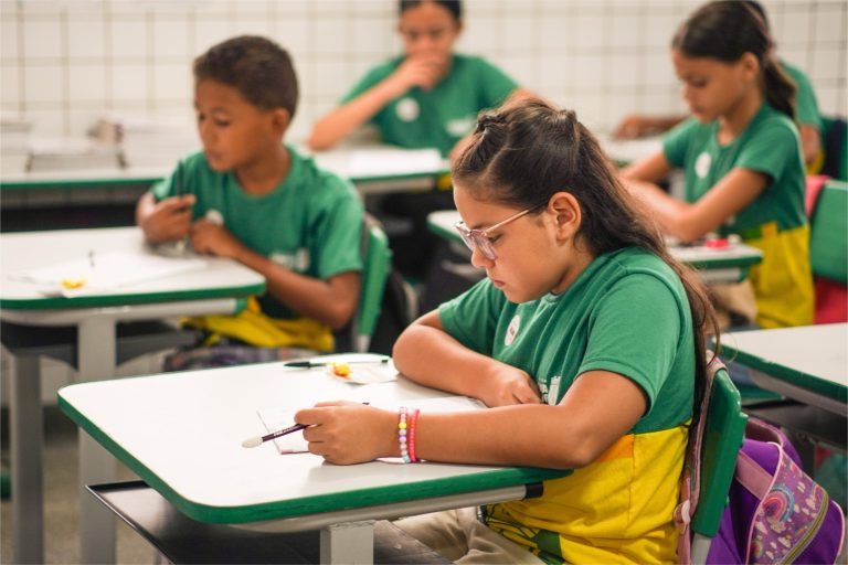 Qualidade do ensino municipal faz alunos migrarem da rede privada para escolas públicas de Campina Grande